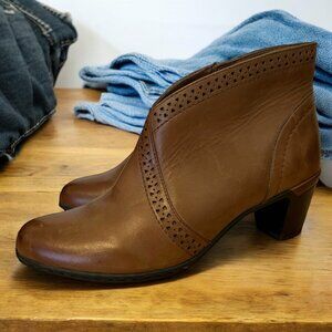 Rockport Brown Leather Business Casual Comfort Ankle Boots Size 8.5